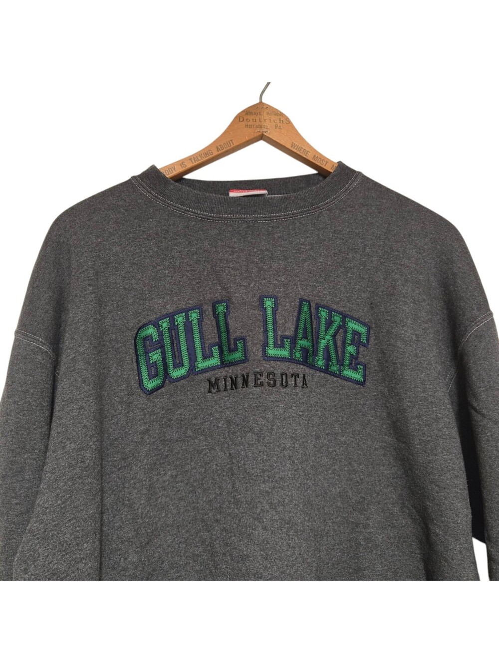 VINTAGE Minnesota Gull Lake Sweatshirt Adult XL Gray Spellout Crewneck Champion